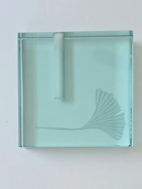 STEPHEN SCHLANSER ART GLASS BUD VASE WITH ETCHED GINKGO FLOWER, SIGNED, DATED